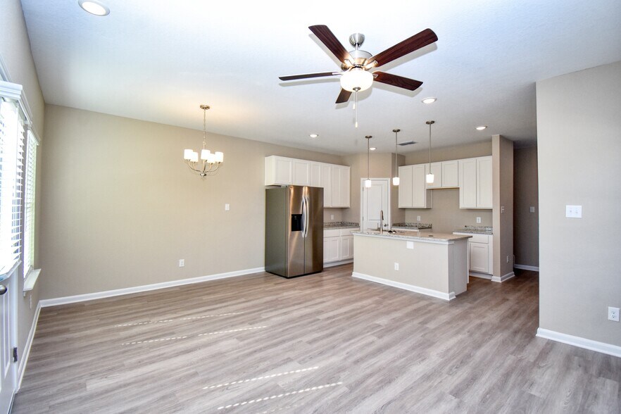 More Photos Of 6202 Oakland Rdg, San Antonio Apartments For Sale