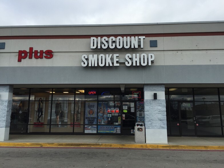 More Photos Of 215 Saint Robert Blvd, Saint Robert Storefront For Lease