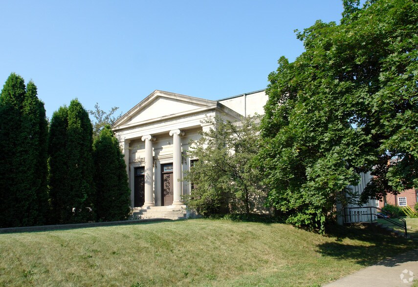 More Photos Of 871 N Park St, Columbus Office For Lease