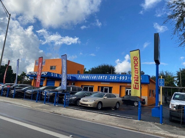 More Photos Of 4010 E 8th Ave, Hialeah General Retail For Sale