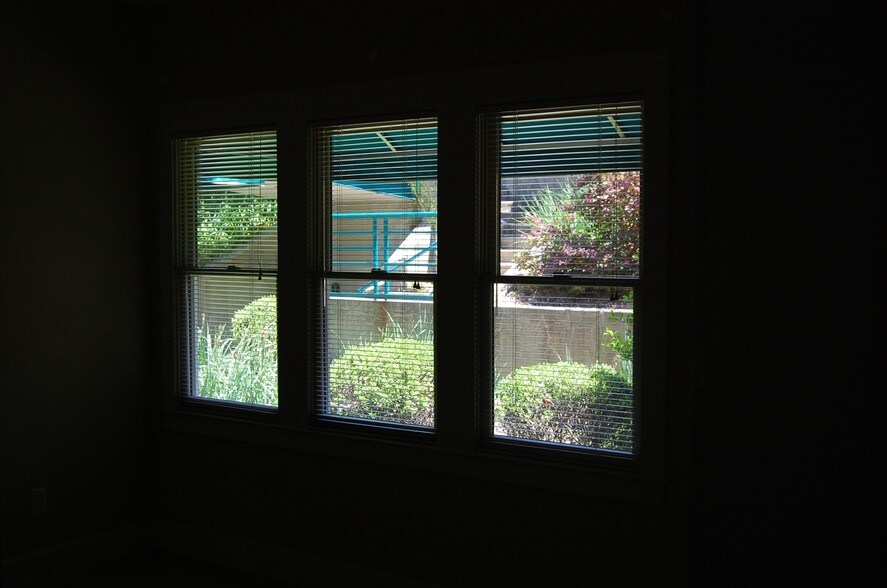 More Photos Of 101 Cloister Ct, Chapel Hill Office For Sale