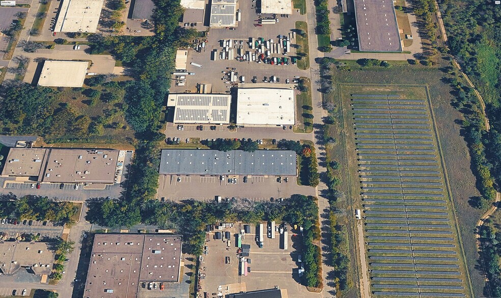 More Photos Of 3001-3023 82nd Ln NE, Blaine Light Manufacturing For Lease