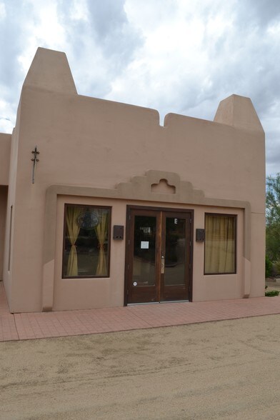 More Photos Of 6070 E Cave Creek Rd, Cave Creek Storefront Retail Office For Lease