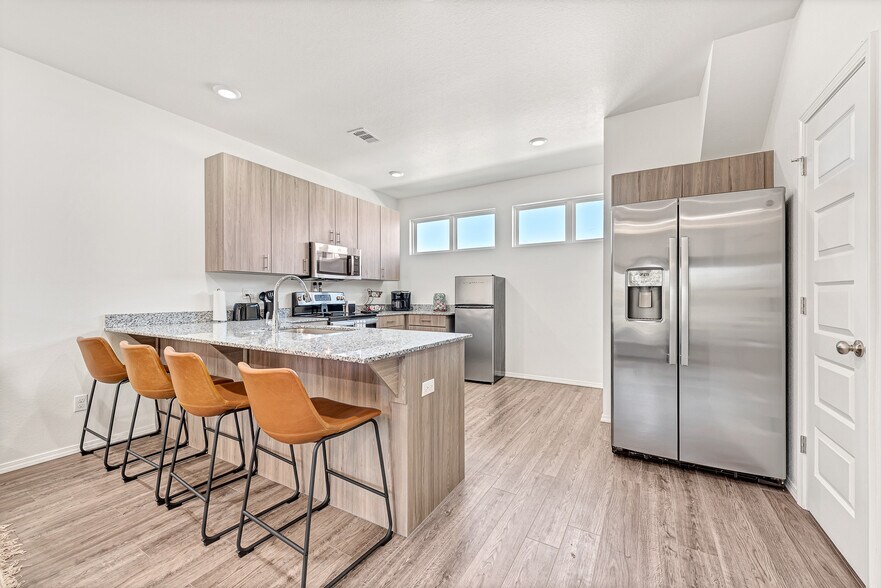 More Photos Of 1512 S Razorback Rd, Fayetteville Apartments For Sale