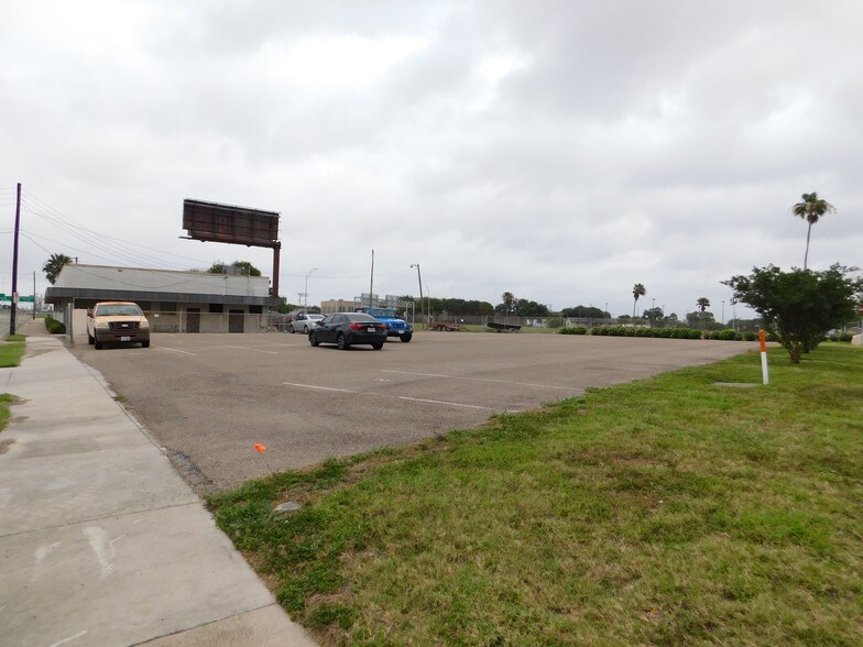 More Photos Of 710-724 Buffalo St, Corpus Christi Office For Lease
