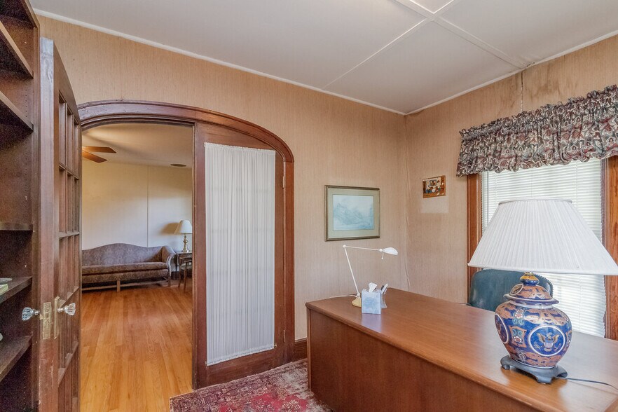 More Photos Of 615 Patterson, LaFayette Medical For Sale