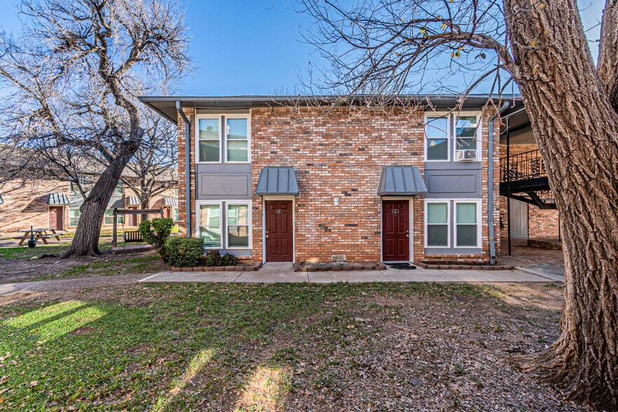 More Photos Of 4635 W Gore Blvd, Lawton Apartments For Sale