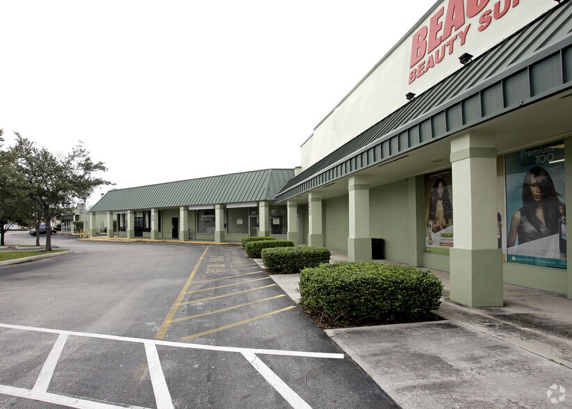 More Photos Of 1021-1051 N State Road 7, Margate Freestanding For Lease