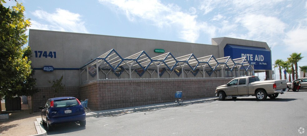 More Photos Of 17441 Main St, Hesperia Drugstore For Lease