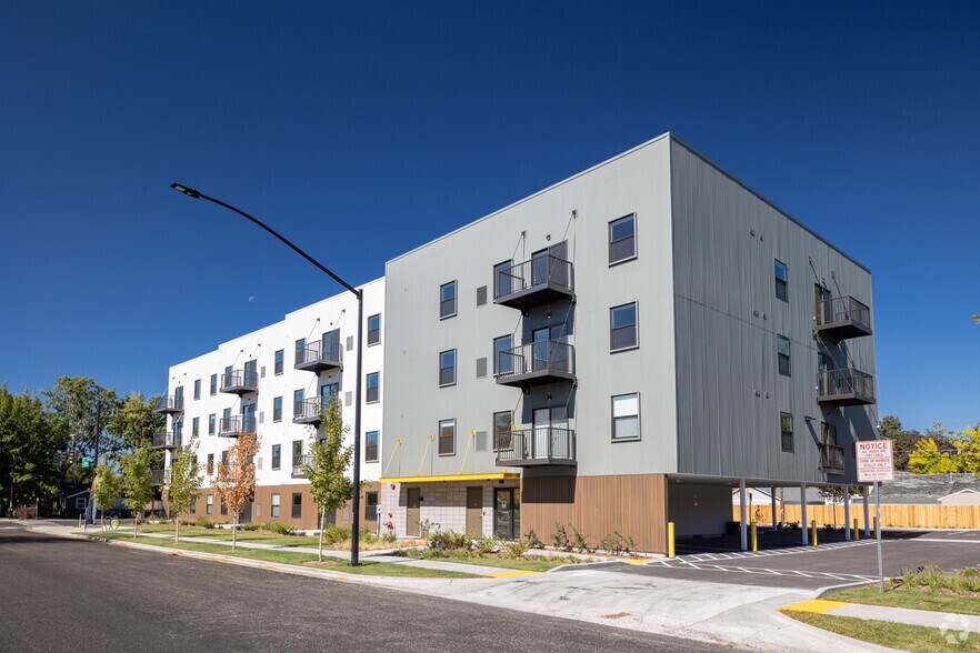 More Photos Of 2550 W Targee St, Boise Apartments For Sale