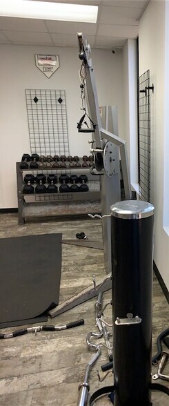 More Photos Of 1060 Union Center Dr, Alpharetta Distribution For Lease