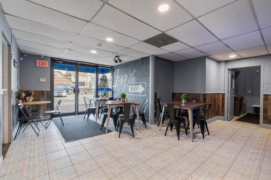 More Photos Of 914 E Main St, Stamford Warehouse For Sale