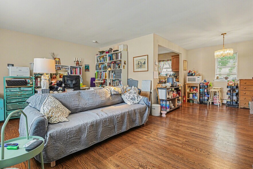 More Photos Of 107 Allison Rd, Oreland Office For Sale