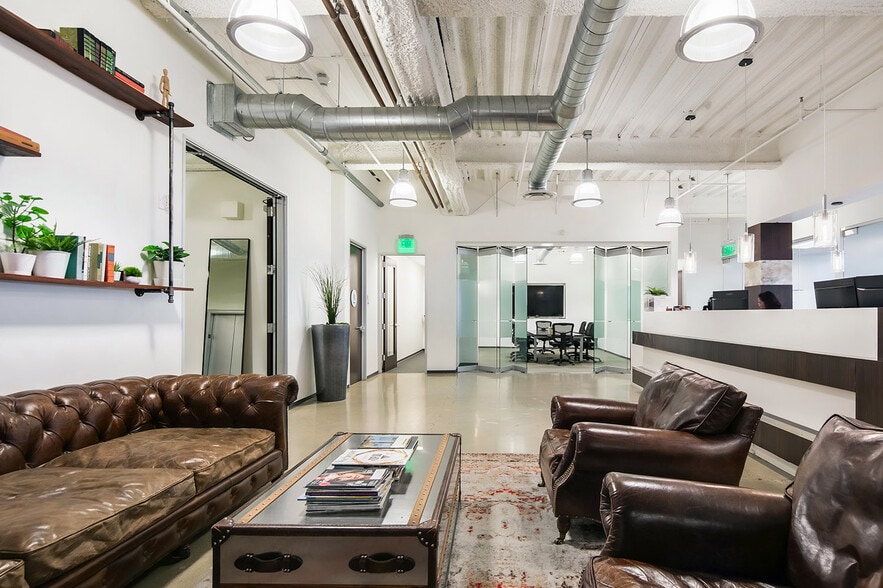 More Photos Of 4590 MacArthur Blvd, Newport Beach Office For Sale