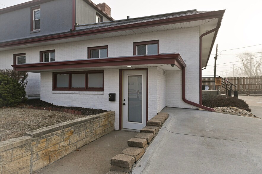 More Photos Of 5519 Northwest Radial Hwy, Omaha Medical For Sale