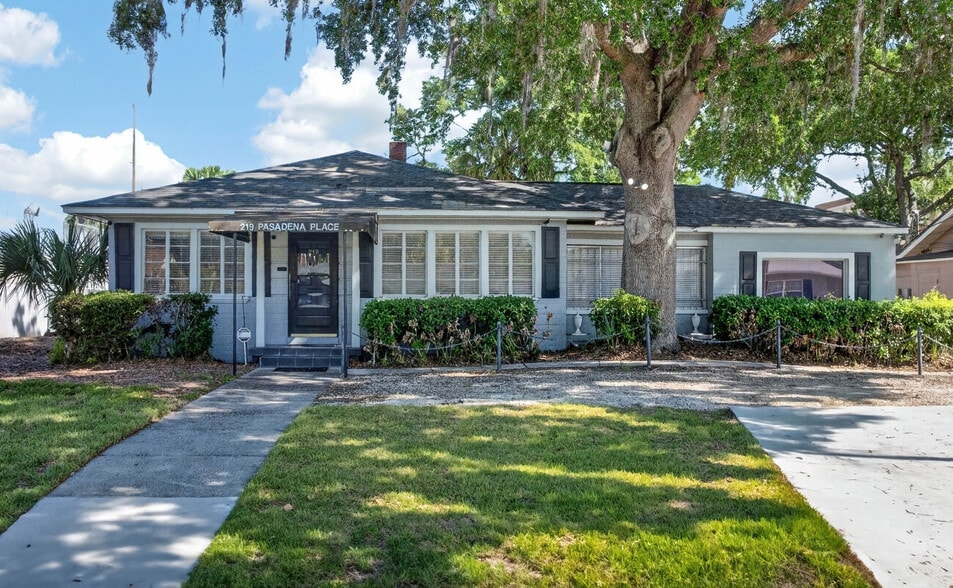 Primary Photo Of 219 Pasadena Pl, Orlando Office For Sale