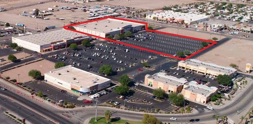 Primary Photo Of 1407 Imperial Ave W, Calexico Department Store For Lease