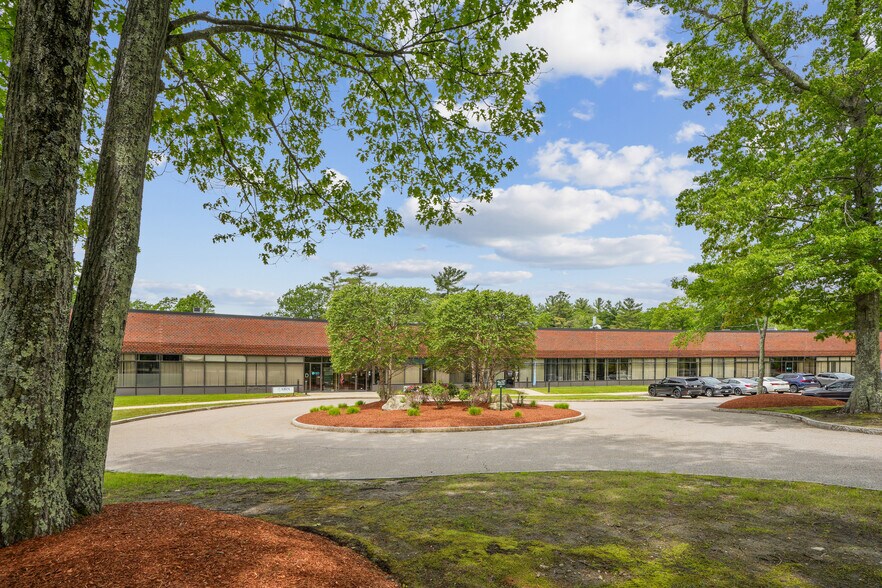More Photos Of 101 Constitution Blvd, Franklin Light Distribution For Lease