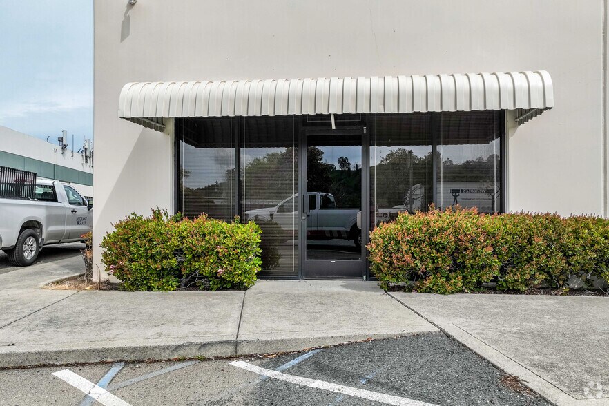 More Photos Of 183-185 Arthur Rd, Martinez Warehouse For Lease