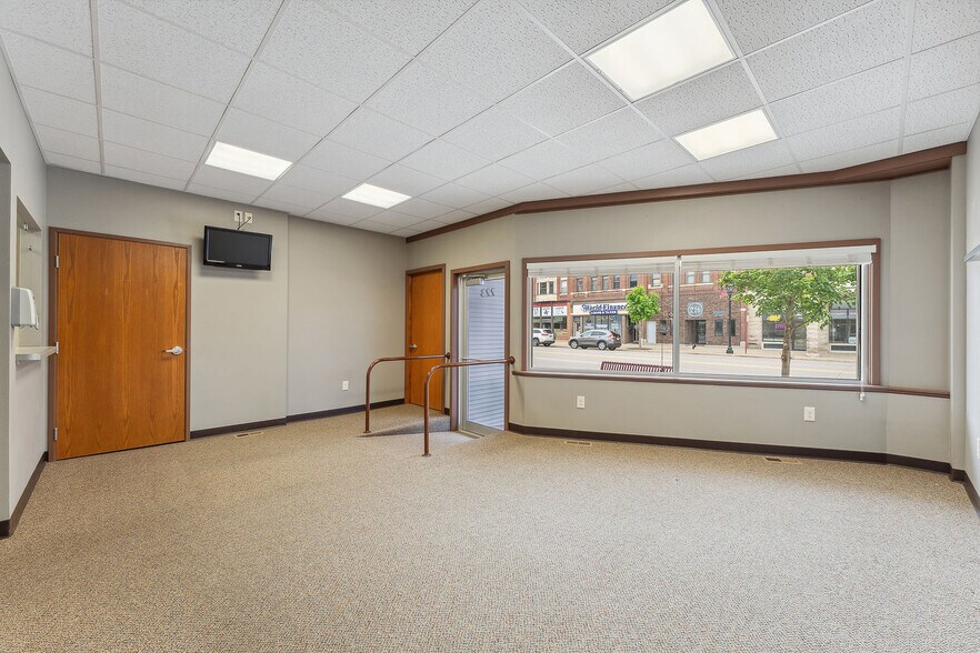 More Photos Of 223 E Main St, Reedsburg Storefront Retail Office For Sale