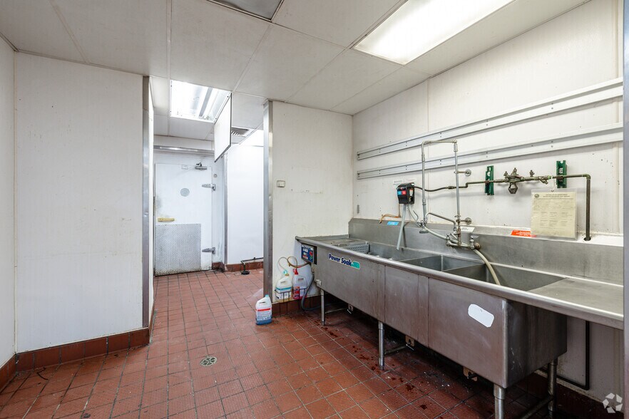 More Photos Of 1914 W 79th St, Chicago Freestanding For Sale