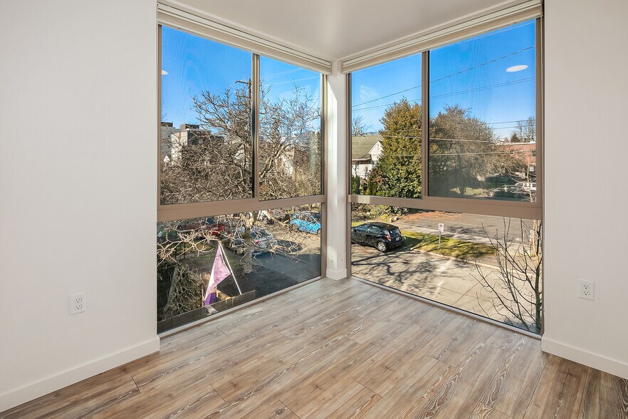 More Photos Of 1501 NW 59th St, Seattle Apartments For Sale