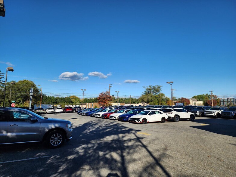 More Photos Of 2934 Valley Ave, Winchester Auto Dealership For Lease