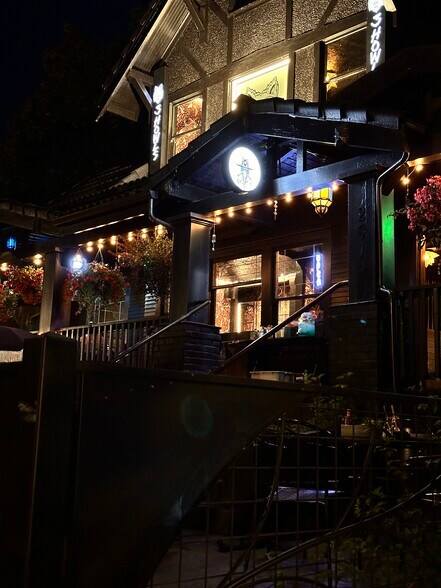 More Photos Of 2014 Main St, Vancouver General Retail For Sale