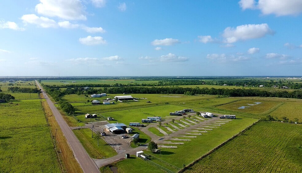 More Photos Of 24313 County Rd 46, Angleton Trailer Camper Park For Sale
