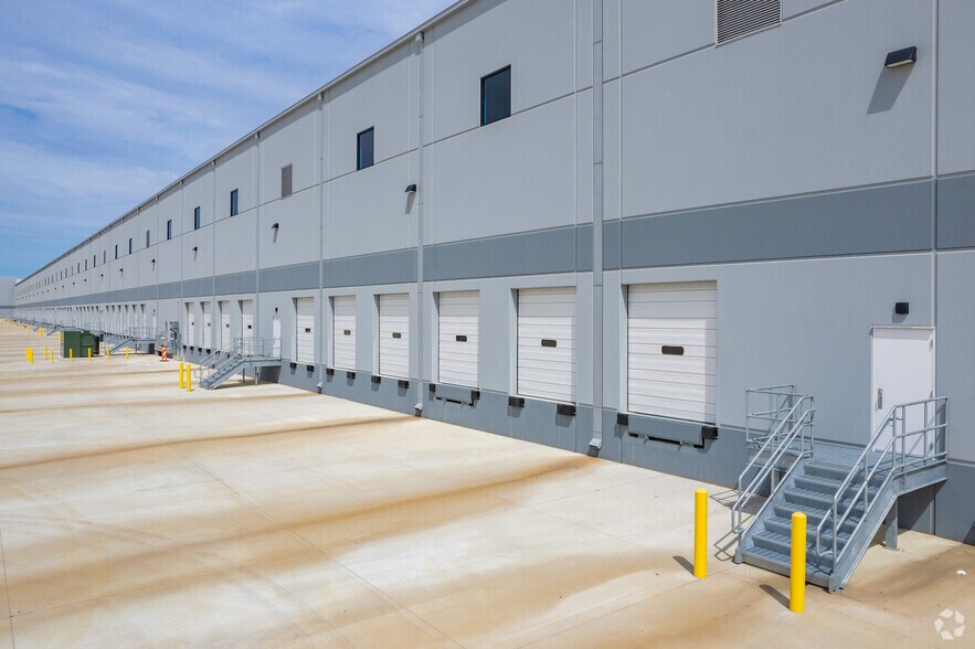 More Photos Of Interchange 249, Houston Unknown For Lease