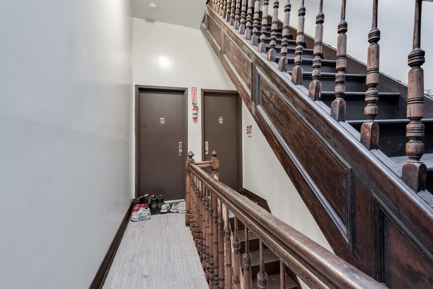 More Photos Of 898 Hancock St, Brooklyn Apartments For Sale