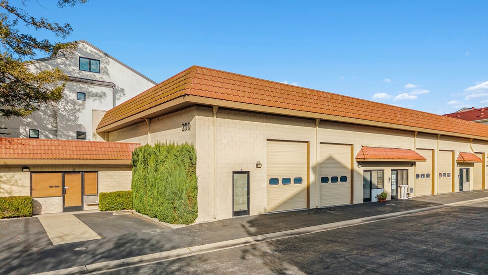 More Photos Of 200 Dillon Ave, Campbell Service For Sale