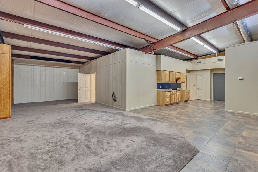 More Photos Of 15001 S Mills Rd, Gulfport Warehouse For Sale
