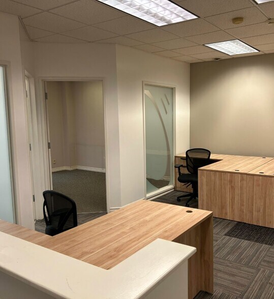 More Photos Of 15604-15626 116 Ave NW, Edmonton Showroom For Lease