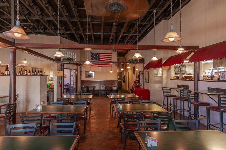 More Photos Of 203 Brooks St, Wake Forest Freestanding For Sale