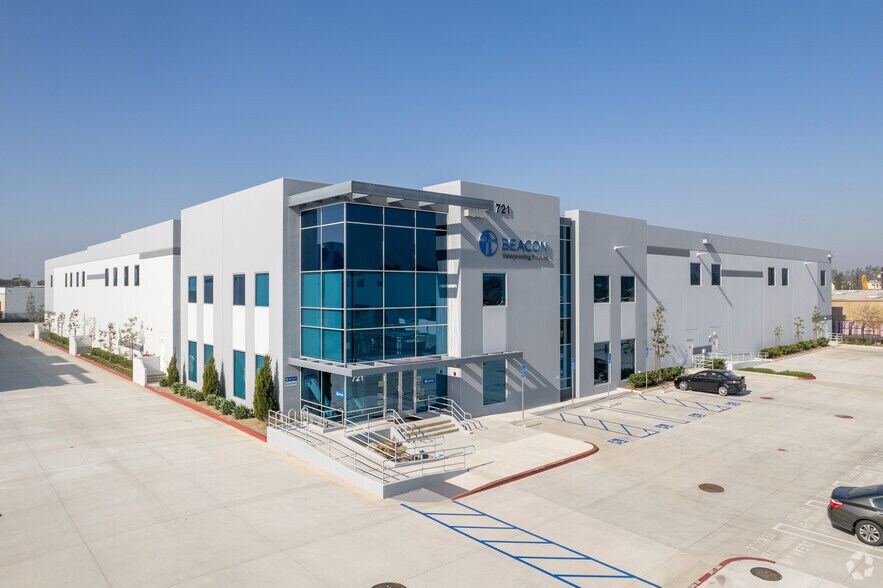 More Photos Of 711 S Van Buren St, Placentia Warehouse For Lease