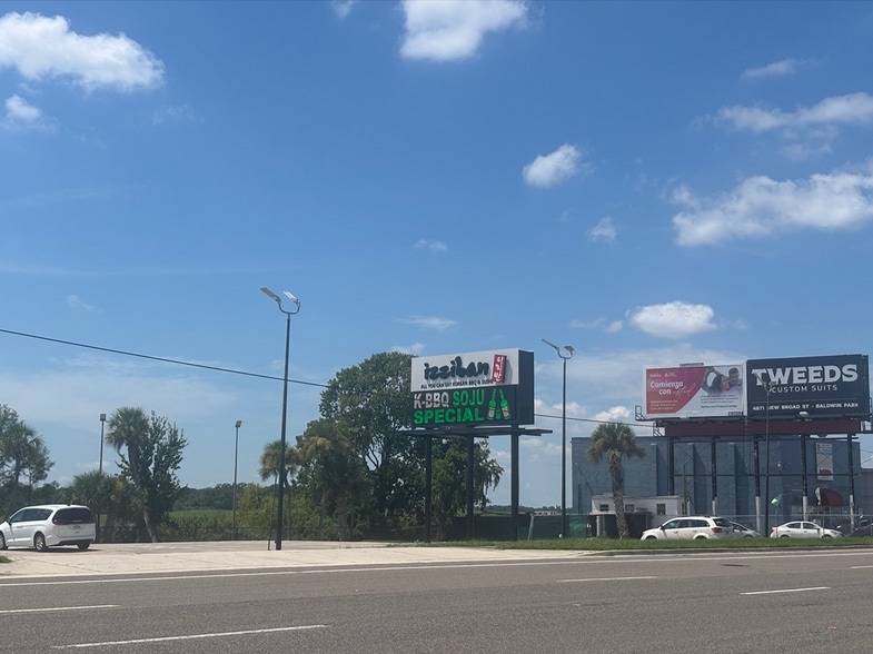 More Photos Of 5300 E Colonial Dr, Orlando Restaurant For Sale