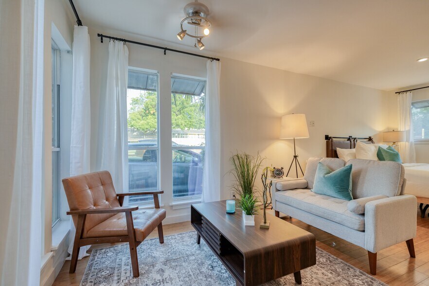 More Photos Of 2526 Durwood St, Austin Apartments For Sale