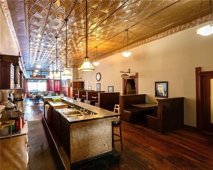 More Photos Of 206 N Main St, Plattsburg Restaurant For Sale