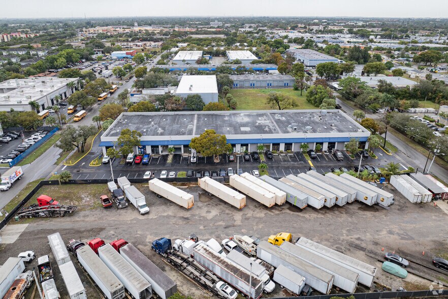 More Photos Of 3430 NW 16th St, Lauderhill Warehouse For Lease
