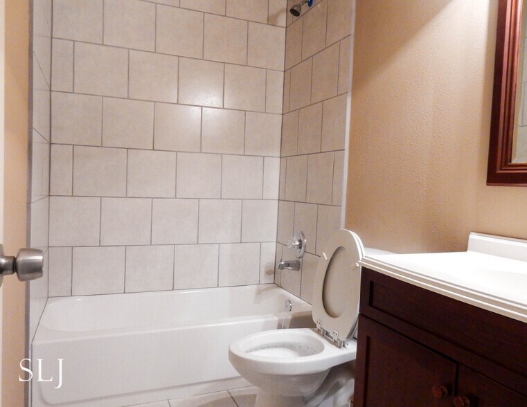 More Photos Of 4211 Gaston Ave, Dallas Land For Lease