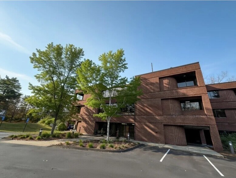 More Photos Of 34 Dale Rd, Avon Medical For Lease