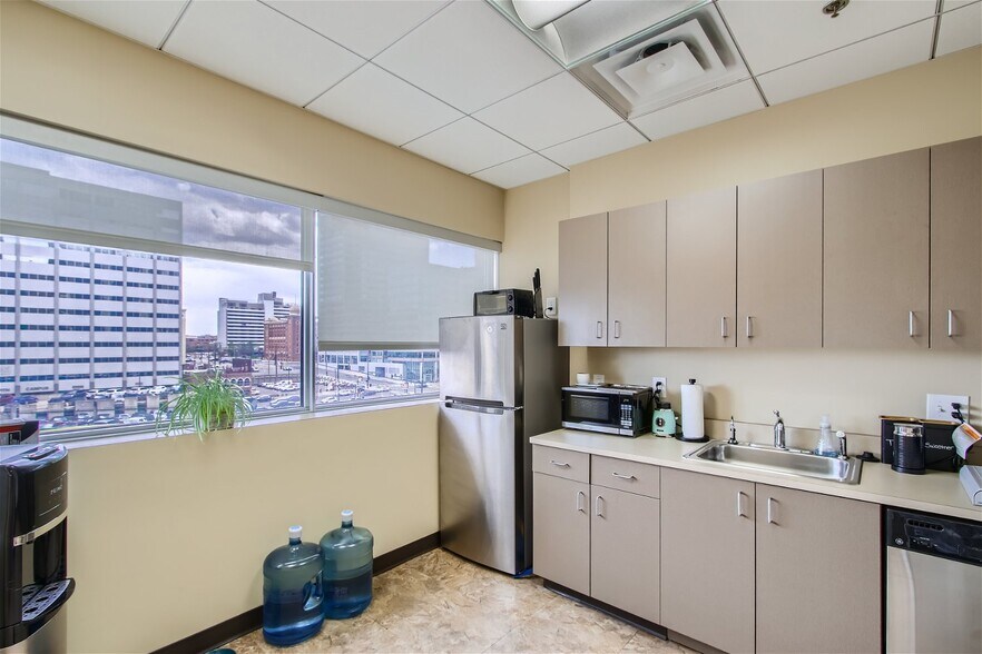More Photos Of 1800 Glenarm Pl, Denver Office For Lease