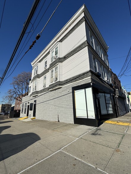 More Photos Of 3182 E Tremont Ave, Bronx Apartments For Lease