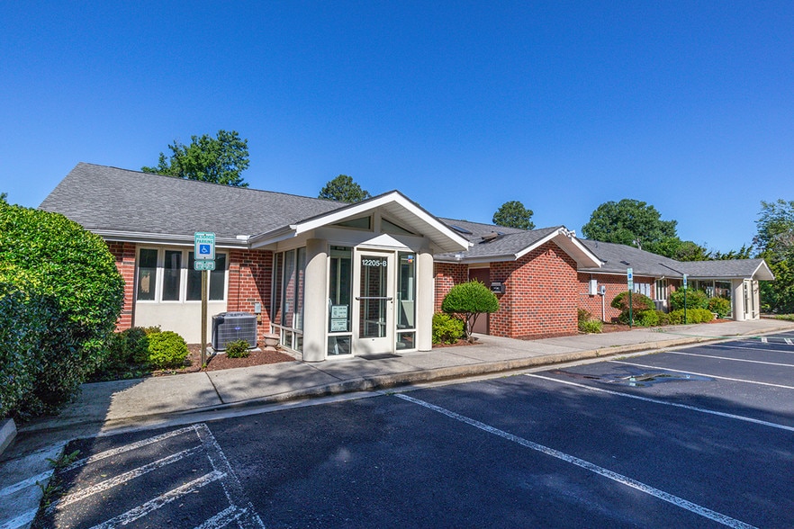 More Photos Of 12205 Gayton Rd, Richmond Office For Lease