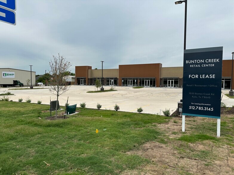 More Photos Of 1050 Bunton Creek Rd, Kyle Storefront Retail Office For Lease