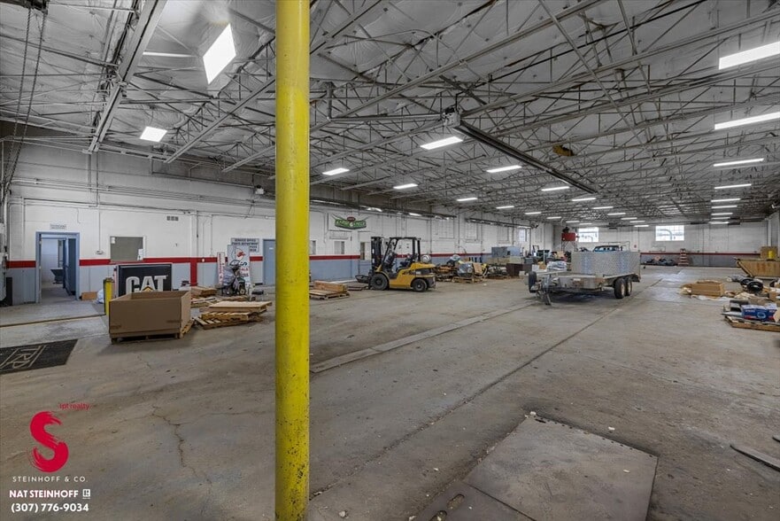 More Photos Of 4113 W Yellowstone Hwy, Casper Flex For Sale