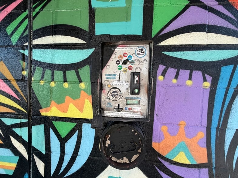 More Photos Of 4400 Canal st, Houston Carwash For Sale