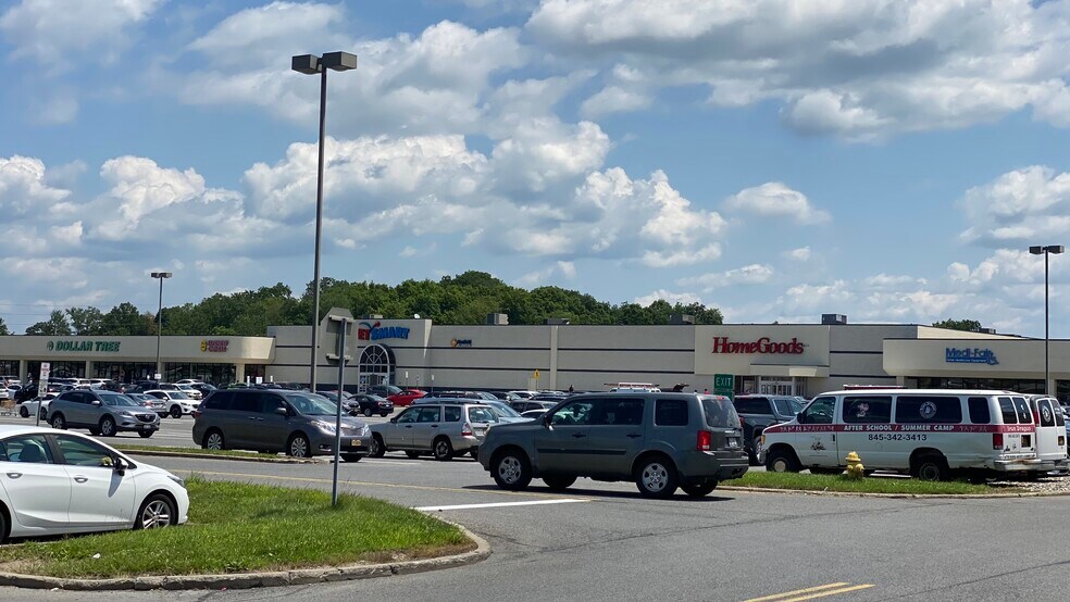 More Photos Of 88 Dunning Rd, Middletown Unknown For Lease