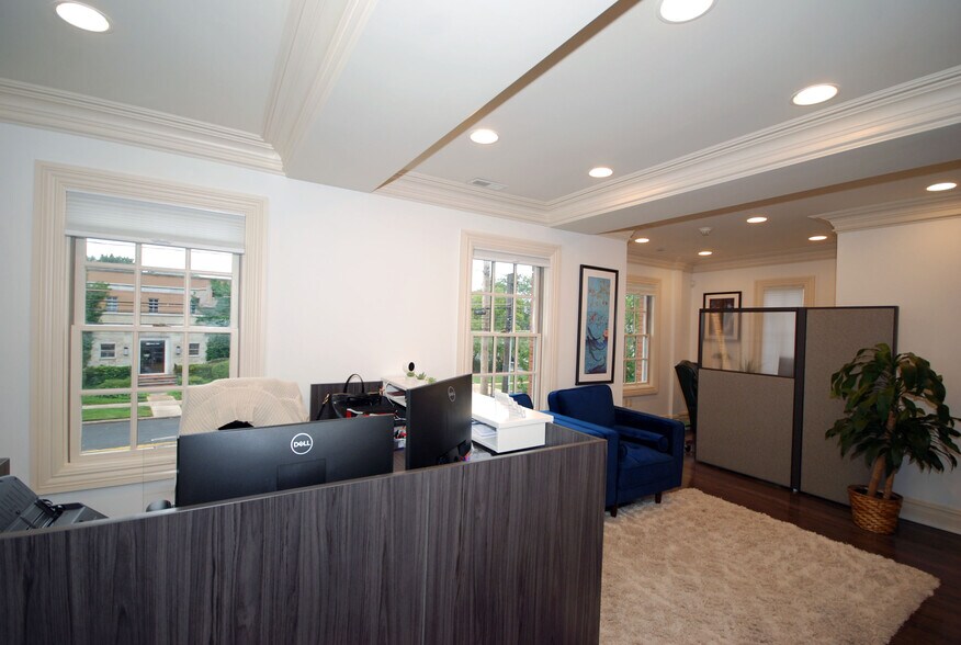 More Photos Of 21 W High St, Somerville Office For Lease